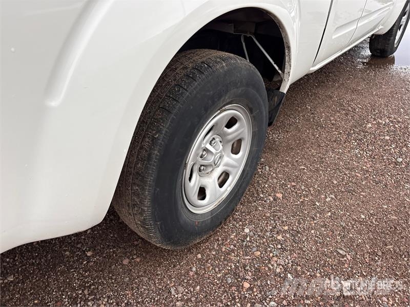 Nissan Frontier 4x2 Extended Cab Pickup Anders