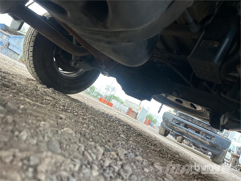 Nissan Frontier 4x2 Extended Cab Pickup Ostalo