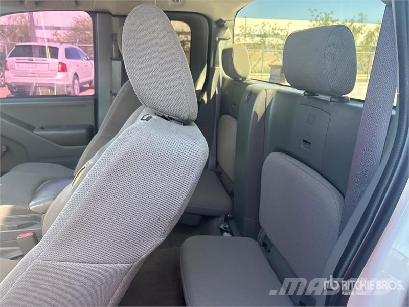 Nissan Frontier 4x2 Extended Cab Pickup Andre