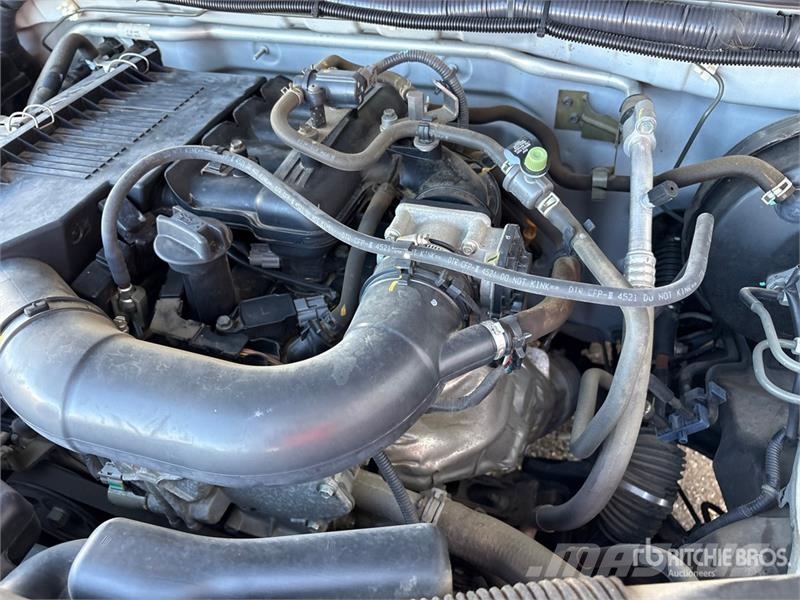 Nissan Frontier 4x2 Extended Cab Pickup Drugi