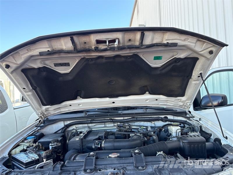 Nissan Frontier 4x2 Extended Cab Pickup Drugi