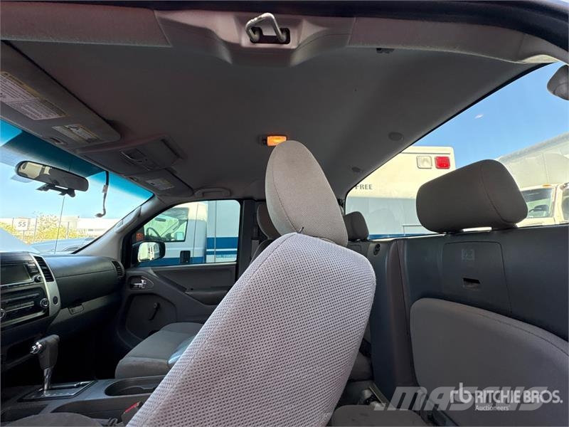 Nissan Frontier 4x2 Extended Cab Pickup Drugi