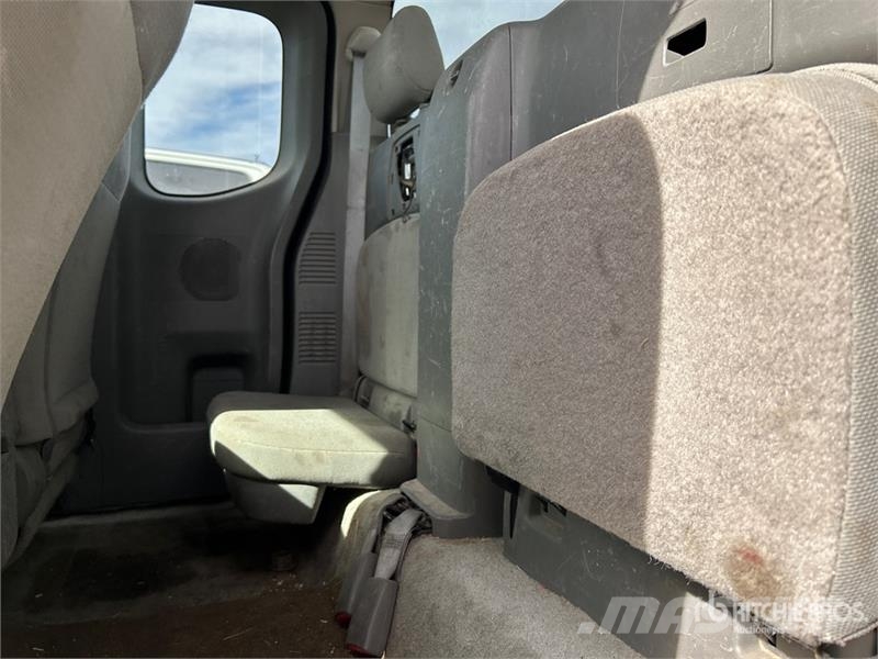 Nissan Frontier 4x2 Extended Cab Pickup 其他