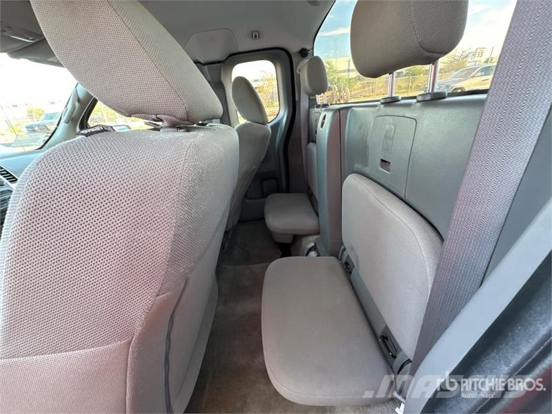 Nissan Frontier 4x2 Extended Cab Pickup Anders