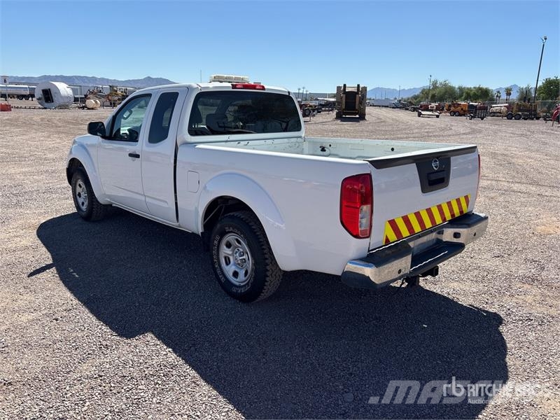 Nissan Frontier 4x2 Extended Cab Pickup Drugi