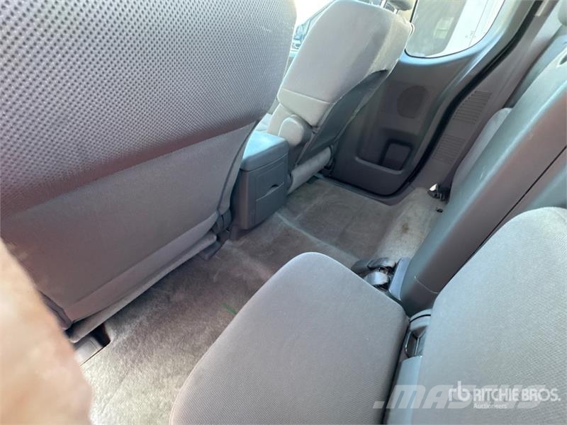 Nissan Frontier 4x2 Extended Cab Pickup Drugi