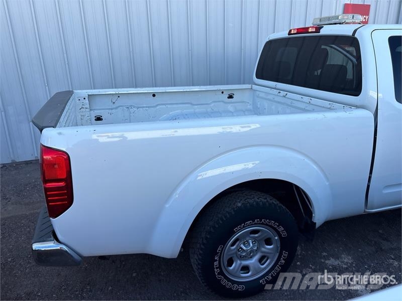 Nissan Frontier 4x2 Extended Cab Pickup Drugi