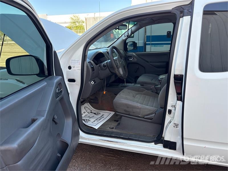 Nissan Frontier 4x2 Extended Cab Pickup Drugi