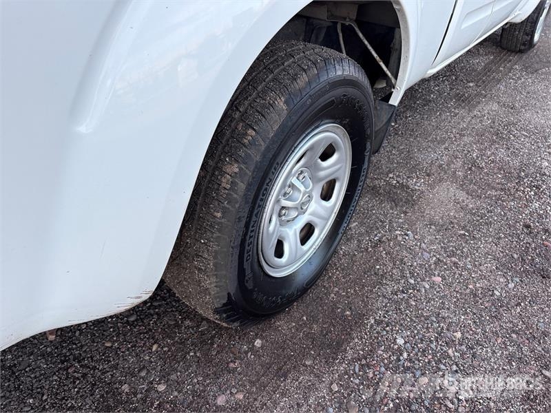 Nissan Frontier 4x2 Extended Cab Pickup Anders