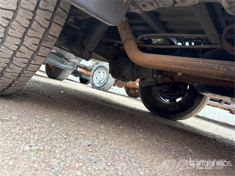 Nissan Frontier 4x2 Extended Cab Pickup Otros