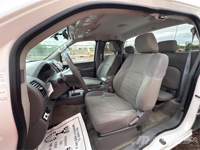 Nissan Frontier 4x2 Extended Cab Pickup Anders