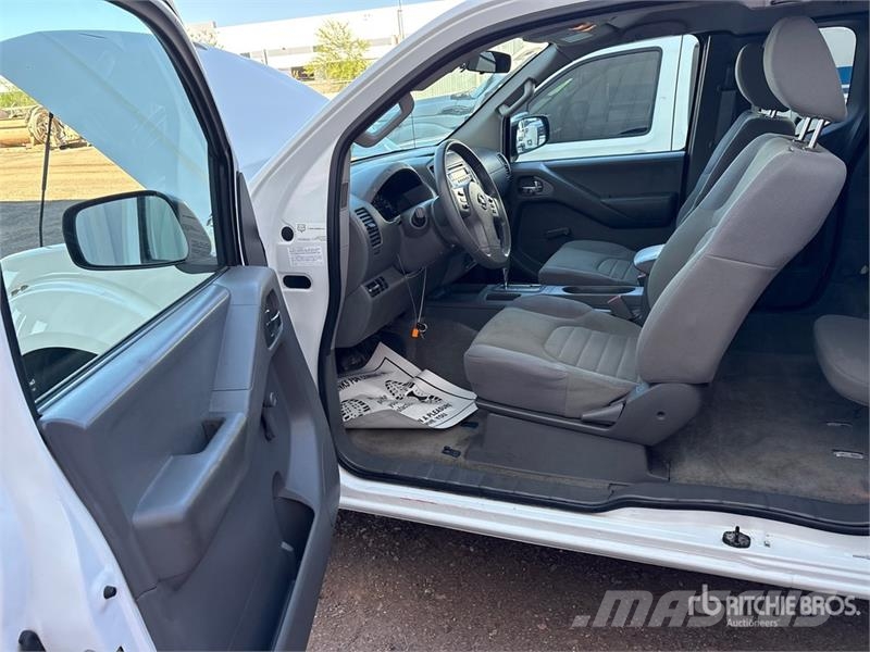Nissan Frontier 4x2 Extended Cab Pickup Drugi