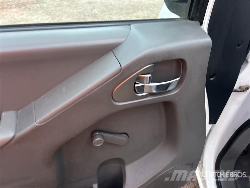 Nissan Frontier 4x2 Extended Cab Pickup Ostalo
