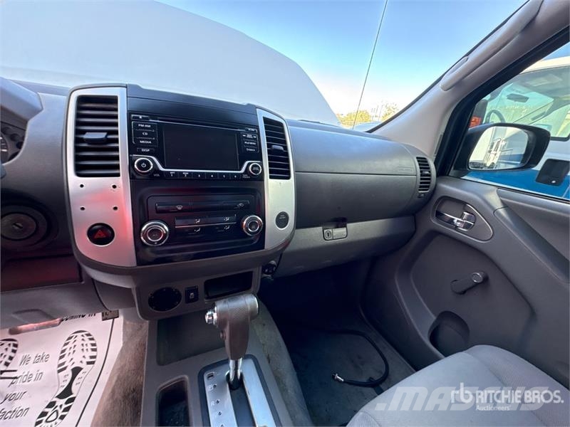Nissan Frontier 4x2 Extended Cab Pickup Drugi