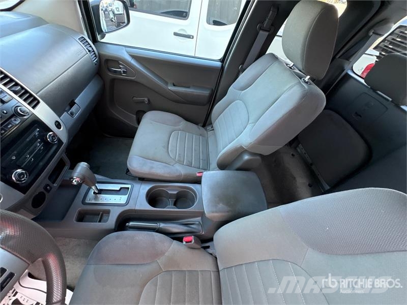 Nissan Frontier 4x2 Extended Cab Pickup Drugi