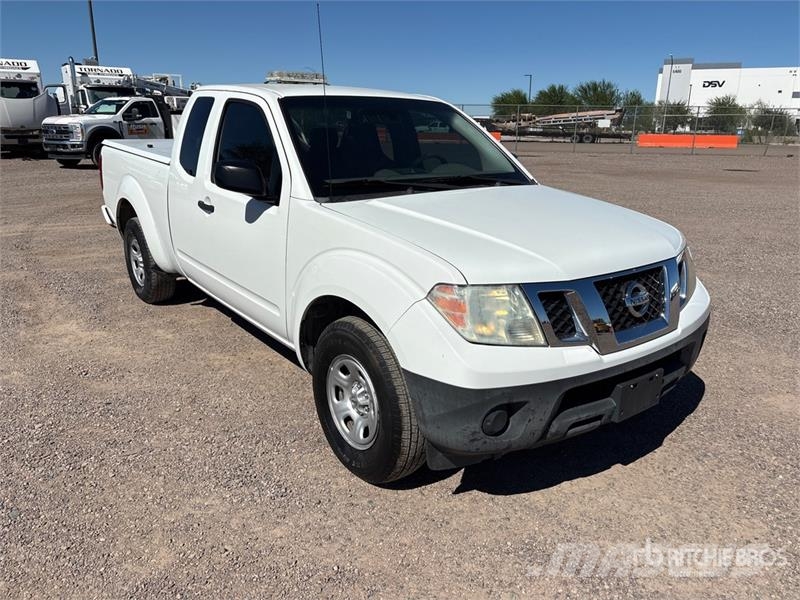 Nissan Frontier 4x2 Extended Cab Pickup Drugi