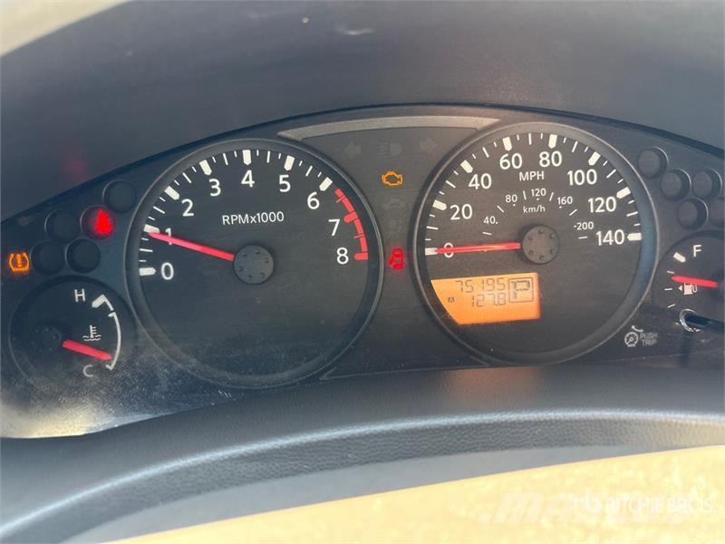 Nissan Frontier 4x2 Extended Cab Pickup Drugi