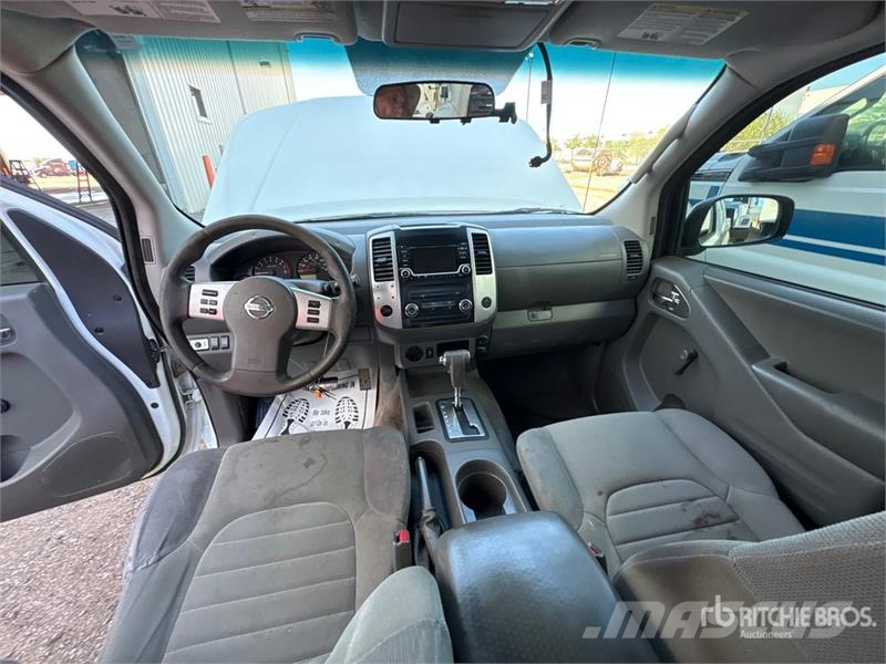 Nissan Frontier 4x2 Extended Cab Pickup Drugi