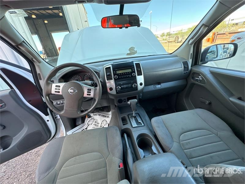 Nissan Frontier 4x2 Extended Cab Pickup Drugi