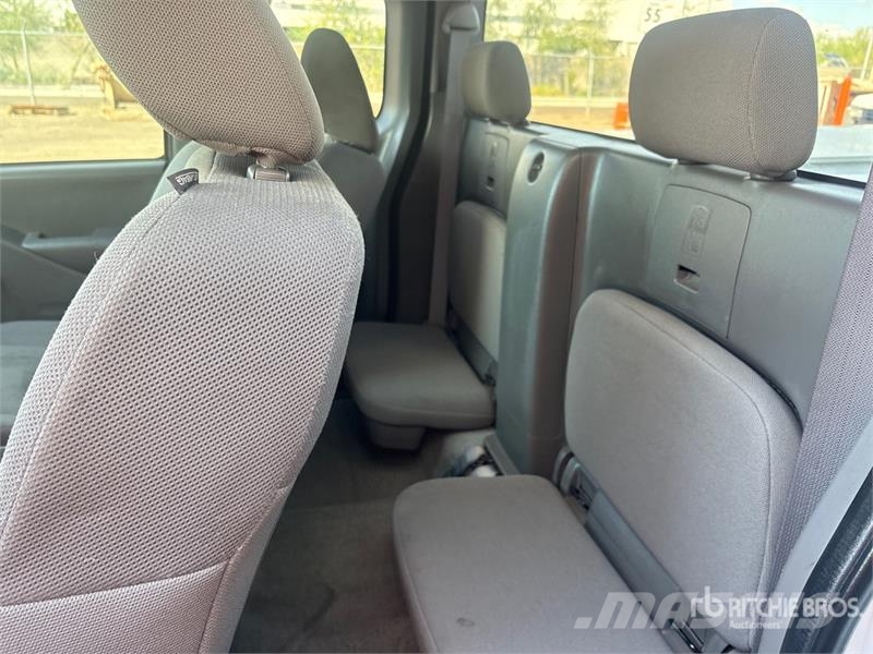 Nissan Frontier 4x2 Extended Cab Pickup Andre
