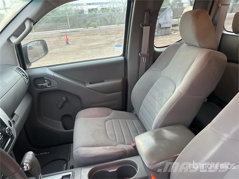 Nissan Frontier 4x2 Extended Cab Pickup Ostalo