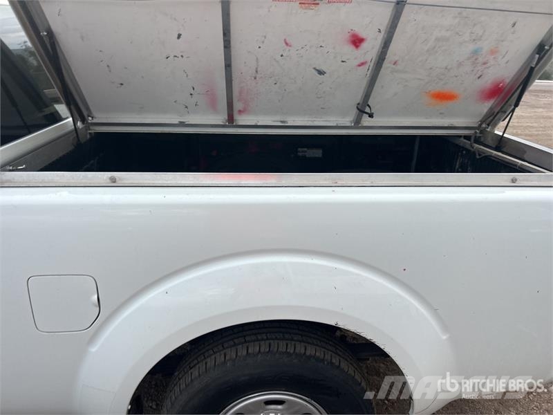 Nissan Frontier 4x2 Extended Cab Pickup Ostalo