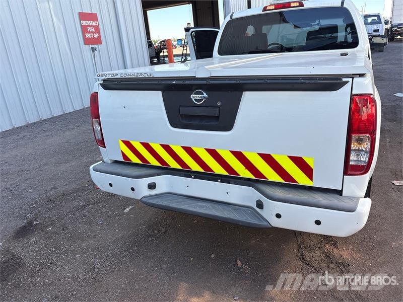 Nissan Frontier 4x2 Extended Cab Pickup Drugi