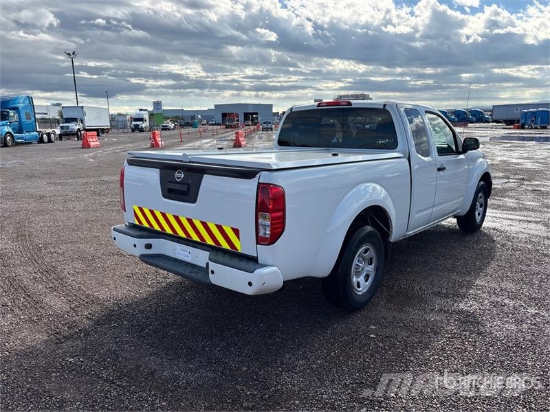 Nissan Frontier 4x2 Extended Cab Pickup Anders