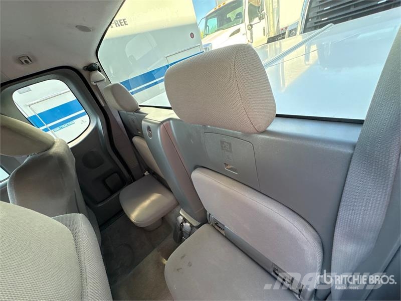 Nissan Frontier 4x2 Extended Cab Pickup Drugi