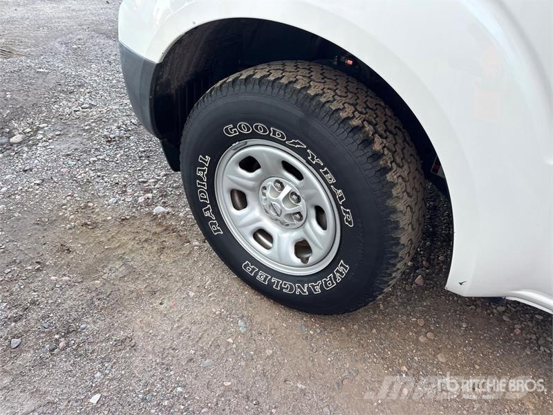 Nissan Frontier 4x2 Extended Cab Pickup Drugi