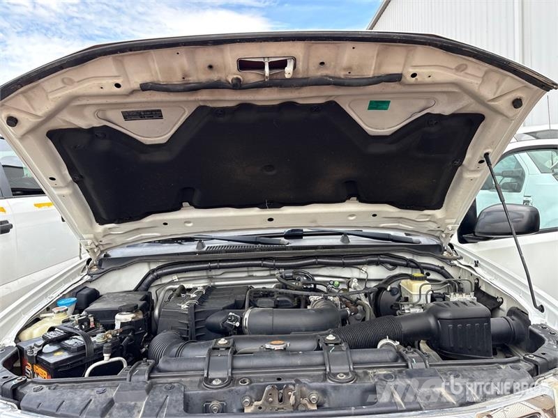 Nissan Frontier 4x2 Extended Cab Pickup Otros