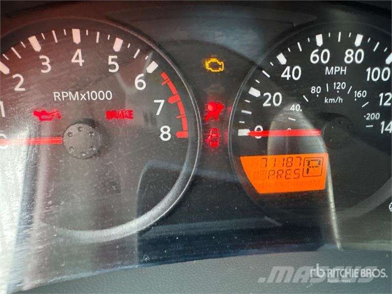 Nissan Frontier 4x2 Extended Cab Pickup Drugi
