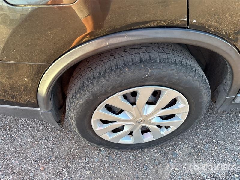 Nissan Rogue 2WD SUV Cars