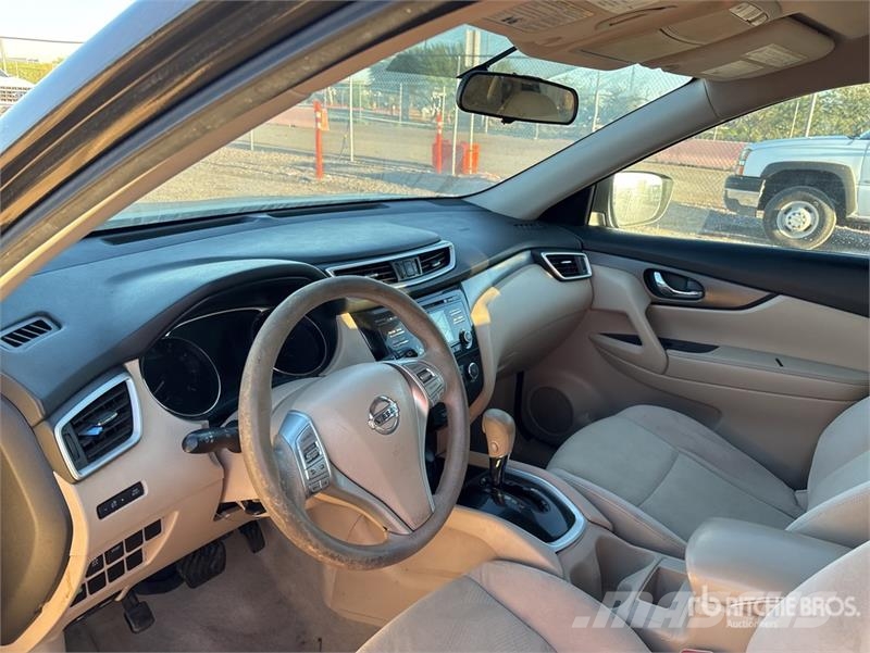 Nissan Rogue 2WD SUV Cars
