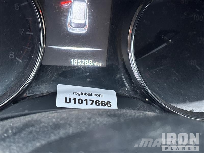 Nissan Rogue AWD SUV Avtomobili