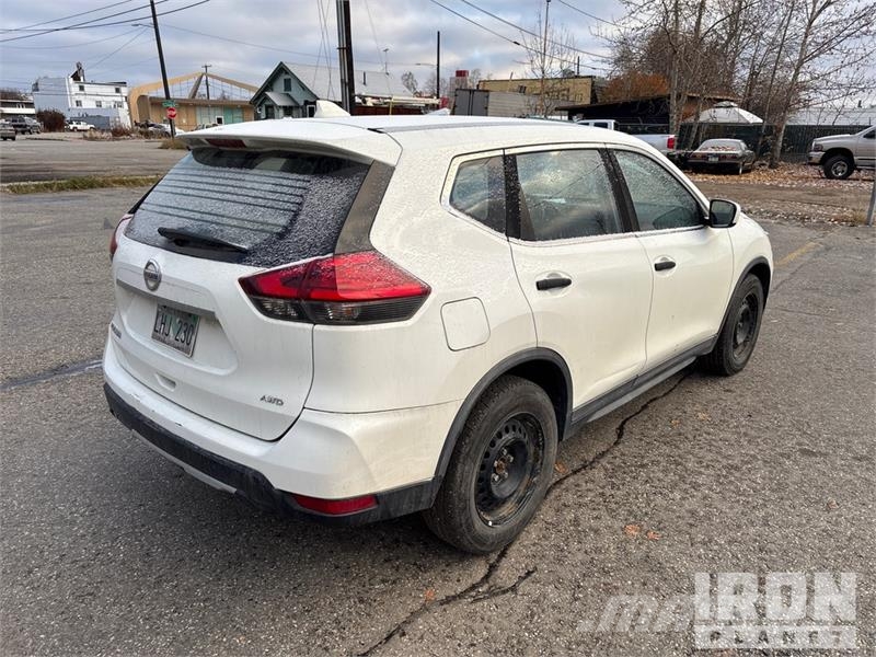 Nissan Rogue AWD SUV Avtomobili