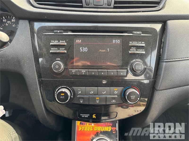 Nissan Rogue AWD SUV Avtomobili