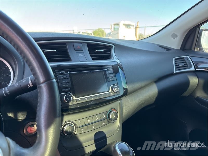 Nissan Sentra Automobile PKWs