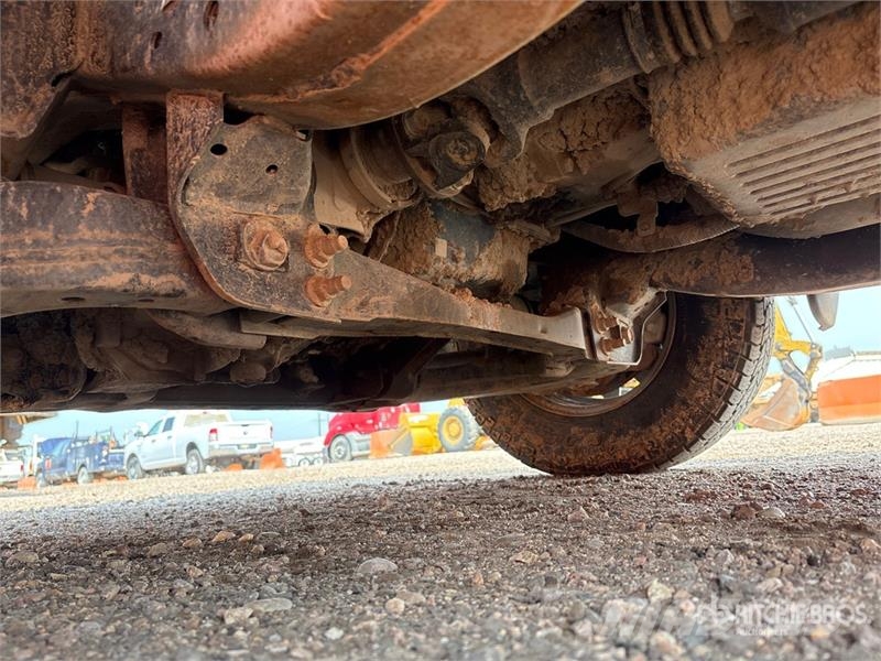 Nissan Titan XD 4x4 Crew Cab Pickup Други