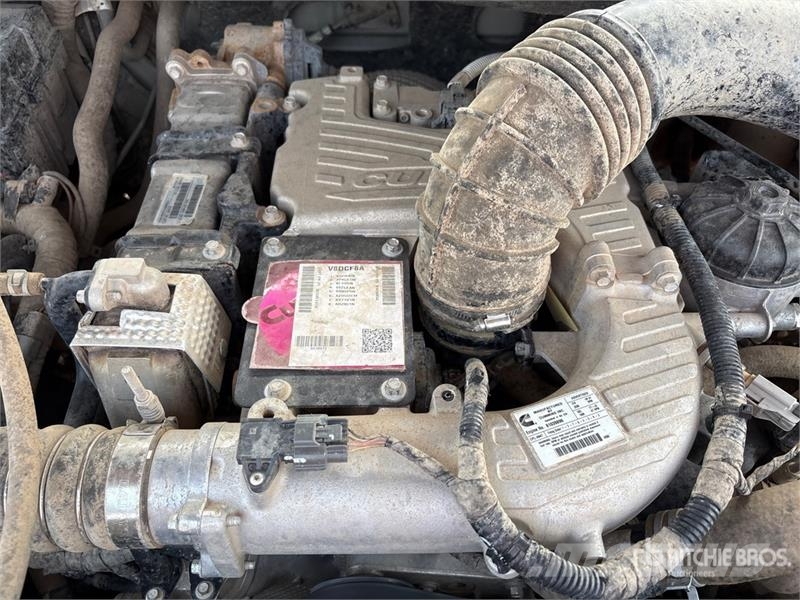 Nissan Titan XD 4x4 Crew Cab Pickup Други