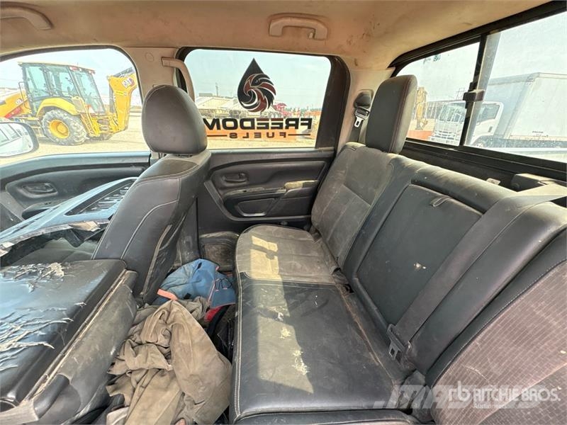 Nissan Titan XD 4x4 Crew Cab Pickup Други