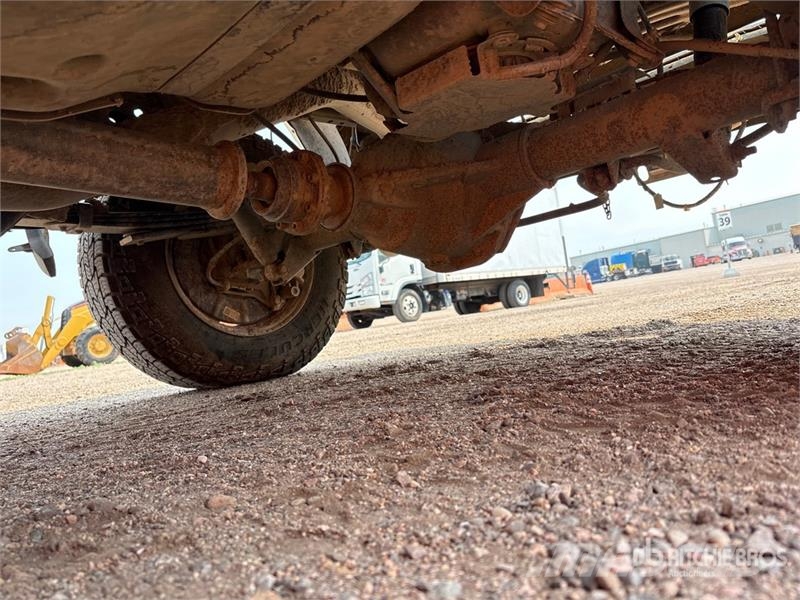 Nissan Titan XD 4x4 Crew Cab Pickup Други