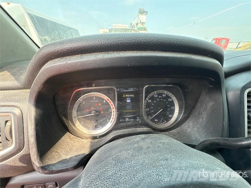 Nissan Titan XD 4x4 Crew Cab Pickup Други