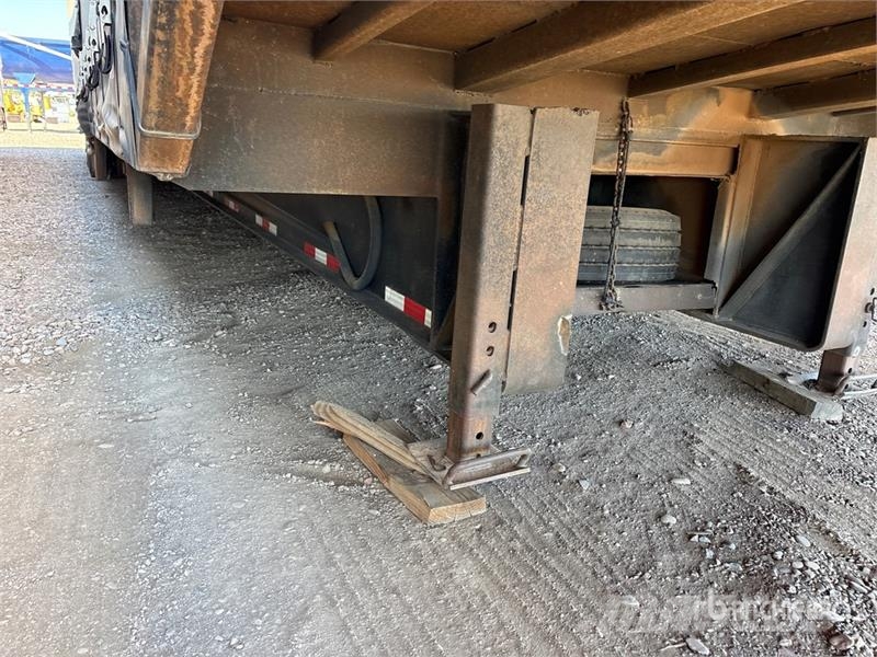  Nu Van T/A 6 Car Enclosed Car Carrier Trailer Autotreileri