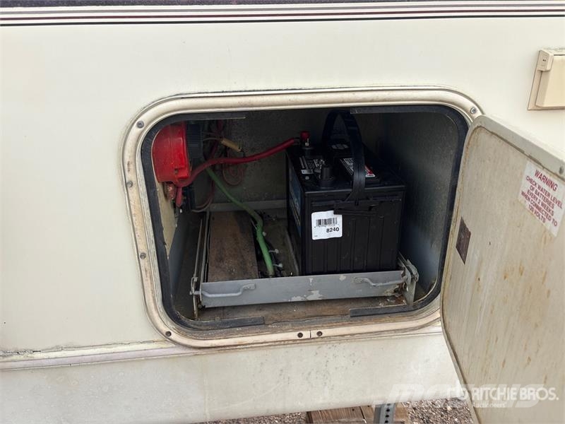 NUWA Hitchhiker II 32 ft T/A Travel Trailer Druge prikolice