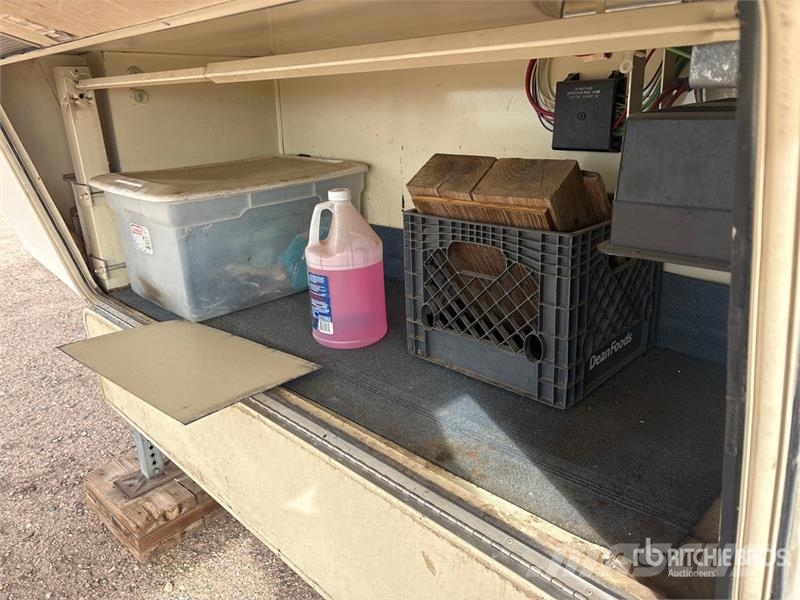 NUWA Hitchhiker II 32 ft T/A Travel Trailer Druge prikolice