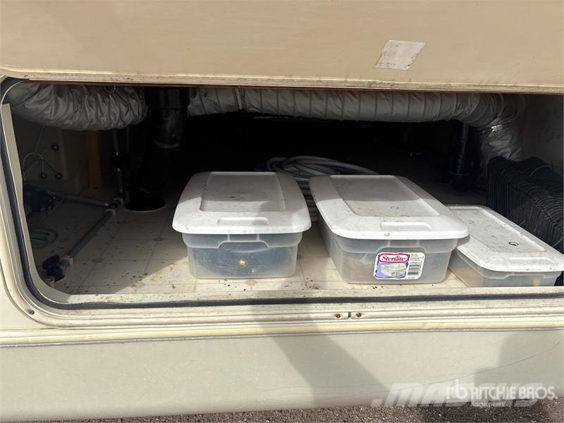 NUWA Hitchhiker II 32 ft T/A Travel Trailer Druge prikolice