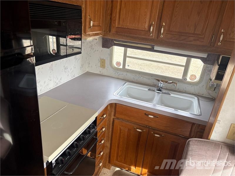 NUWA Hitchhiker II 32 ft T/A Travel Trailer Druge prikolice