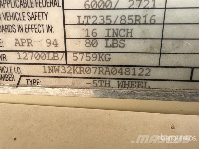 NUWA Hitchhiker II 32 ft T/A Travel Trailer Druge prikolice