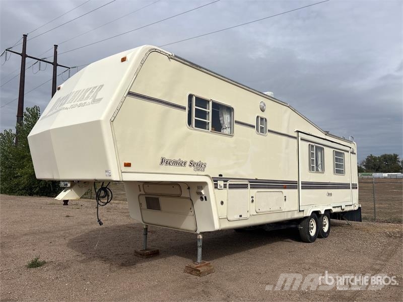 NUWA Hitchhiker II 32 ft T/A Travel Trailer Druge prikolice